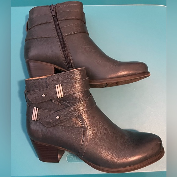 Womens 7M Blue Naturalizer Short Boot - Picture 3 of 7